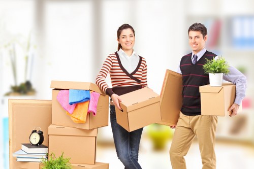 South Kensington moving truck service for careful loading and unloading