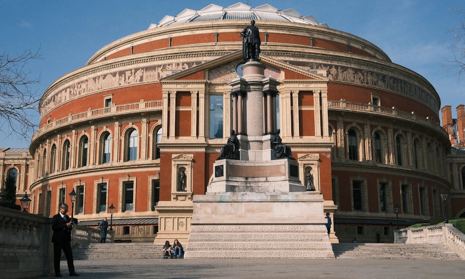 https://southkensingtonmovers.co.uk/blog/royal-albert-hall-landmark-moves-expert-removals-advice/